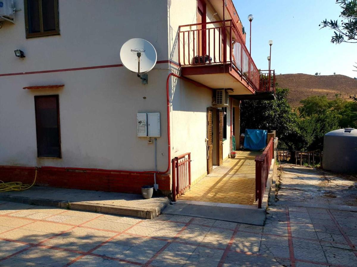 Villa Parco Morello Piano Terra Villarosa Exterior foto